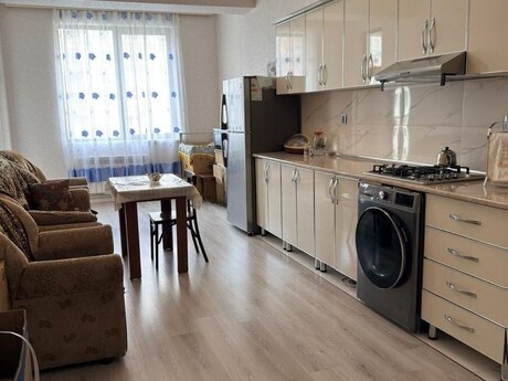Kirayə 2 otaqlı mənzil, 100 m², 28 May: 800 ₼/ay 4