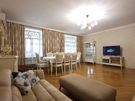4 otaqlı mənzil, 120 m², Bakıxanov: 247 000 ₼ 5