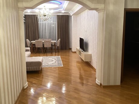 Аренда: 2-комнатная квартира, 105 м², Nizami: 820 ₼/мес 3