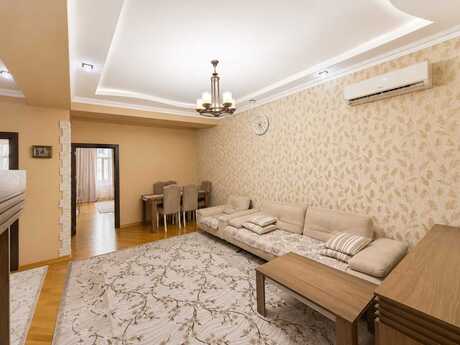 3 otaqlı mənzil, 107 m², Neftçilər: 269 000 ₼ 2