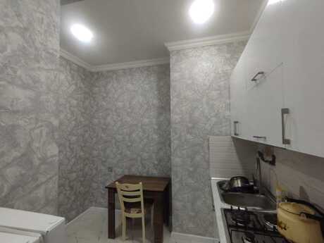 2-room apartment for rent, 70 m², Memar Əcəmi: 700 ₼/mo 4