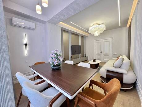 4-комнатная квартира, 142 м², 28 May: 580 000 ₼ 3
