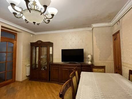 Nəsimidə 2 otaqlı köhnə tikili mənzil kirayə verilir, 65 m², 750 AZN/ay, şəkil 3 / 12