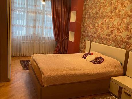 Kirayə 3 otaqlı mənzil, 168 m², Şah İsmayıl Xətai: 1 150 ₼/ay 5
