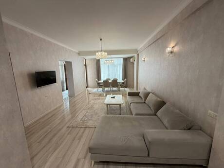 Аренда: 3-комнатная квартира, 115 м², Şah İsmayıl Xətai: 1 700 ₼/мес 3