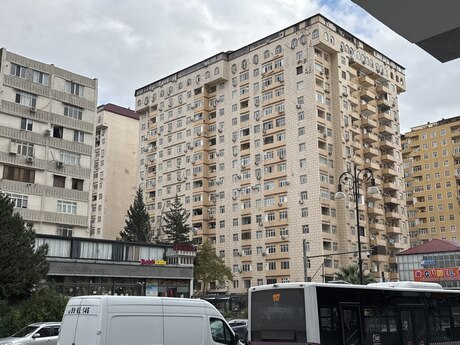 3 Həzi Aslanov