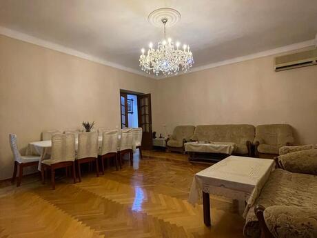 5 otaqlı mənzil, 140 m², Elmlər Akademiyası: 550 000 ₼ 5