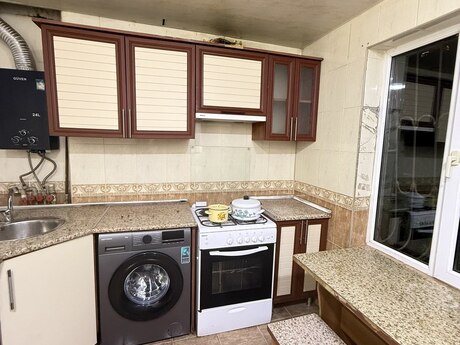Аренда: 4-комнатная квартира, 100 м², İnşaatçılar: 185 ₼/мес 5