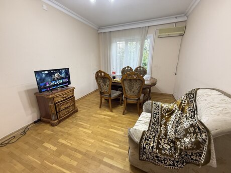 Аренда: 4-комнатная квартира, 100 м², İnşaatçılar: 185 ₼/мес 2