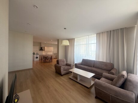 4-room apartment for rent, 214 m², Riva Residence: 1 800 ₼/mo 2