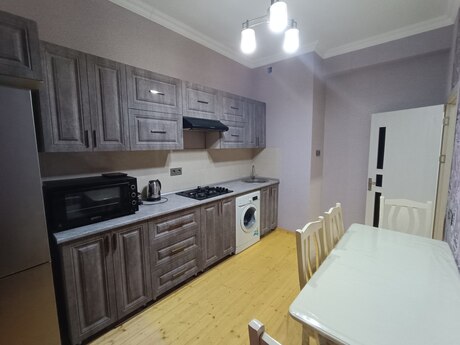 1-room apartment, 51 m², Qara Qarayev: 180 000 ₼ 3
