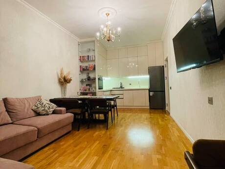 Elan №6516434 - Bakı, Yeni Günəşli q., 2 otaqlı, 49 m², 13/17 mərtəbə