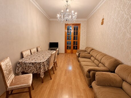 3 Qara Qarayev