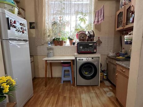 2-room old-build apartment for sale in Yeni Günəşli, 42 m², 70 000 AZN, photo 3 / 9