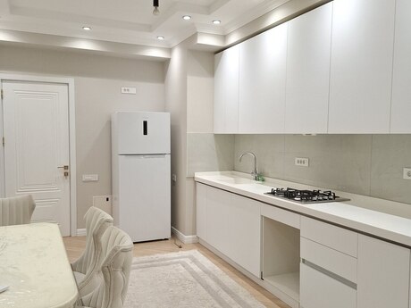 2-room apartment for rent, 95 m², Memar Əcəmi: 700 ₼/mo 2