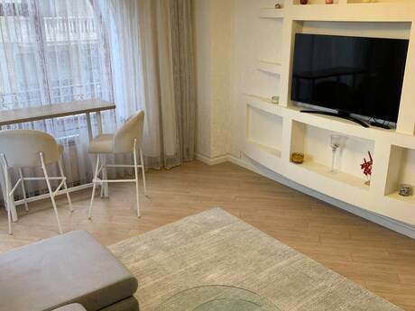 Elan №6483620 - Bakı, Ağ şəhər q., 4 otaqlı, 125 m², 1/7 mərtəbə