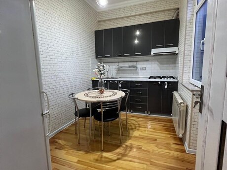 Аренда: 2-комнатная квартира, 68 м², Həzi Aslanov: 650 ₼/мес 3