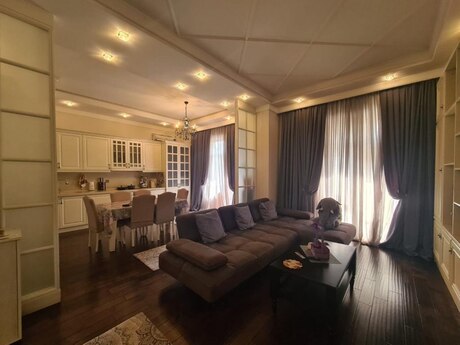 Аренда: 3-комнатная квартира, 120 м², Ağ şəhər: 1 800 ₼/мес 3