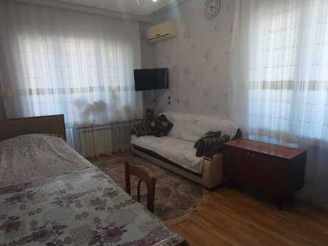 Аренда: 1-комнатная квартира, 40 м², Memar Əcəmi: 400 ₼/мес 3