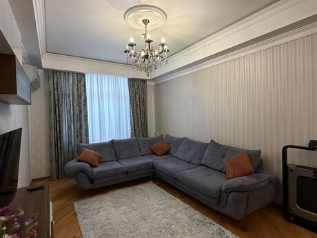 3-room apartment, 100 m², Tikmat MTK Həzi Aslanov: 245 000 ₼ 2