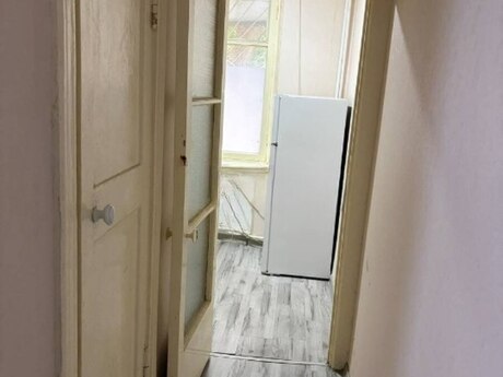 Аренда: 1-комнатная квартира, 45 м², Elmlər Akademiyası: 500 ₼/мес 3