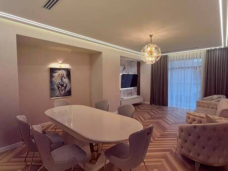 3-room apartment for rent, 142 m², Elmlər Akademiyası: 2 200 ₼/mo 3