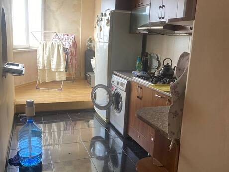 3-комнатная квартира, 80 м², 20 Yanvar: 180 000 ₼ 4