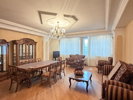 4 otaq · 205 m²