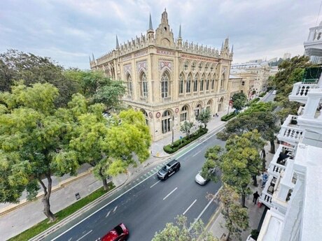 4-комнатная квартира, 110 м², İçəri Şəhər: 545 ₼ 3