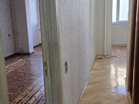 Azadlıq Prospektidə 3 otaqlı köhnə tikili mənzil satılır, 85 m², 218 000 AZN, şəkil 2 / 12
