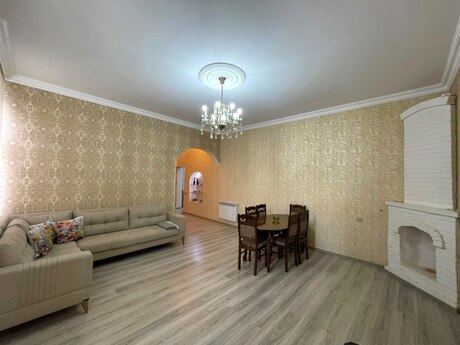 5 otaqlı mənzil, 110 m², 28 May: 350 000 ₼ 2