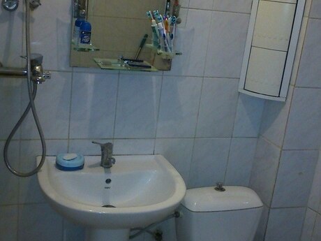 Köhnə Günəşlidə 3 otaqlı köhnə tikili mənzil satılır, 48 m², 103 000 AZN, şəkil 3 / 12