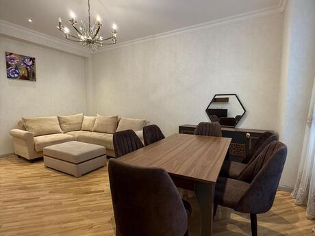 3-room apartment for rent, 150 m², Ağ şəhər: 2 000 ₼/mo 3