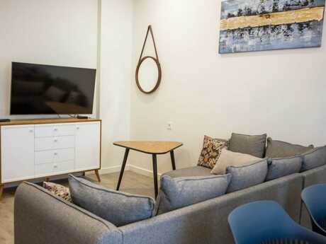 Kirayə 2 otaqlı mənzil, 100 m², 28 May: 2 500 ₼/ay 2