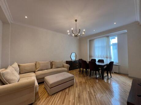 Kirayə 3 otaqlı mənzil, 145 m², Ağ şəhər: 2 000 ₼/ay 3