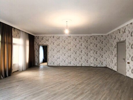 2-комн. · 130 m²