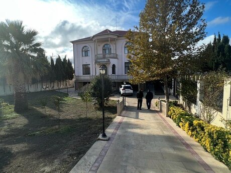7-комн. · 683 m², Bakıxanov