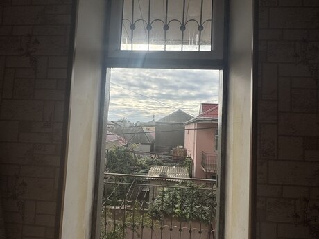5-room house, 180 m², NZS: 320 000 ₼ 3