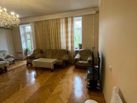 5-комнатная квартира, 140 м², Elmlər Akademiyası: 550 000 ₼ 5