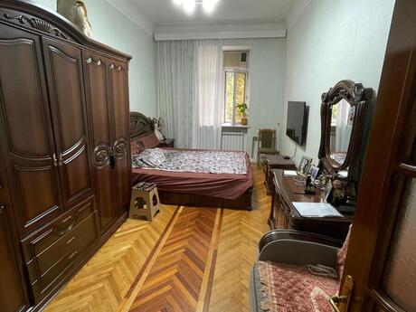 5-комнатная квартира, 140 м², Elmlər Akademiyası: 550 000 ₼ 4
