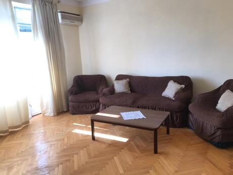 Kirayə 3 otaqlı mənzil, 115 m², İçəri Şəhər: 930 ₼/ay 2