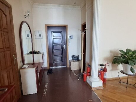 Elan №6517781 - Bakı, Nərimanov r., 3 otaqlı, 150 m², 9/13 mərtəbə