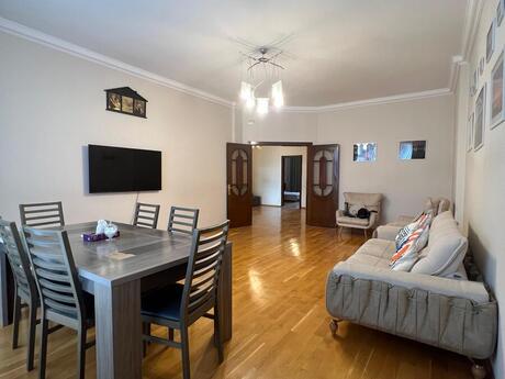 4-комн. · 150 m² · 12/16 этаж, Elmlər Akademiyası