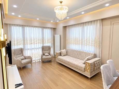 3 rooms · 90 m² · floor 6/18, City Garden