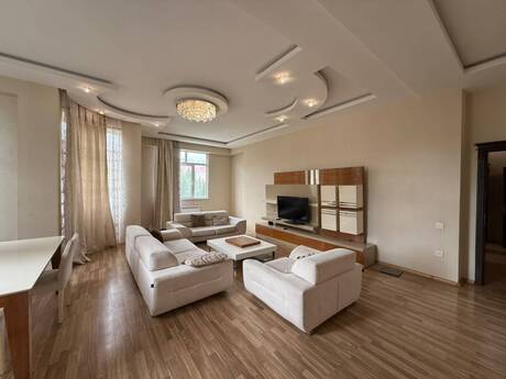 3-room apartment for rent, 120 m², Nəsimi: 1 000 ₼/mo 3
