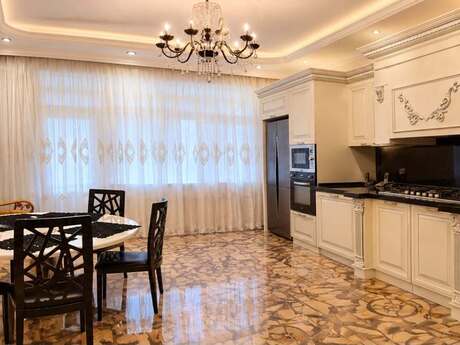 4-room new-build apartment for sale in Nizami, 204 m², 575 000 AZN, photo 3 / 7
