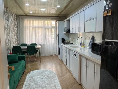 Yeni Günəşlidə 5 otaqlı köhnə tikili mənzil satılır, 120 m², 250 000 AZN, şəkil 5 / 10