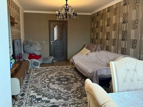 Gənclikdə 3 otaqlı köhnə tikili mənzil satılır, 70 m², 180 000 AZN, şəkil 2 / 11