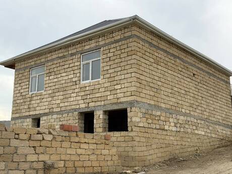 5 otaq · 121 m²