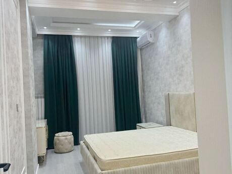 3-room apartment for rent, 135 m², 28 May: 1 450 ₼/mo 4
